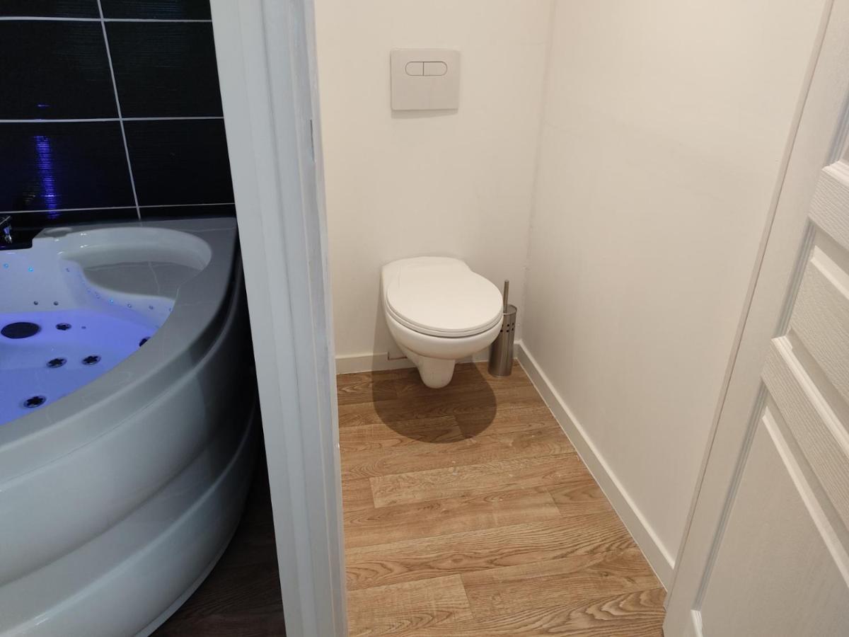 Ng Suitehome - Lille I Roubaix Centre I Coq Francais - Balneo - Netflix - Wifi 外观 照片