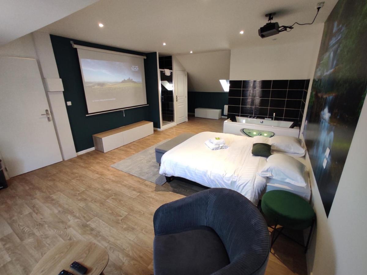Ng Suitehome - Lille I Roubaix Centre I Coq Francais - Balneo - Netflix - Wifi 外观 照片